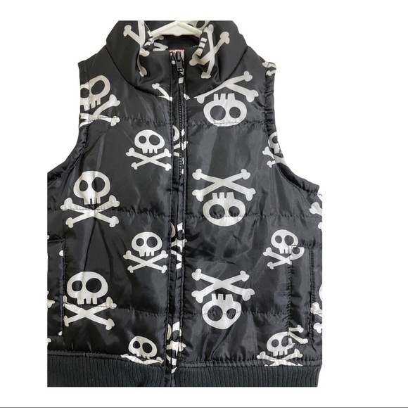 Super cute pirate skull and crossbones puffer vest from Disney. L 2T-3T - Picture 1 of 4